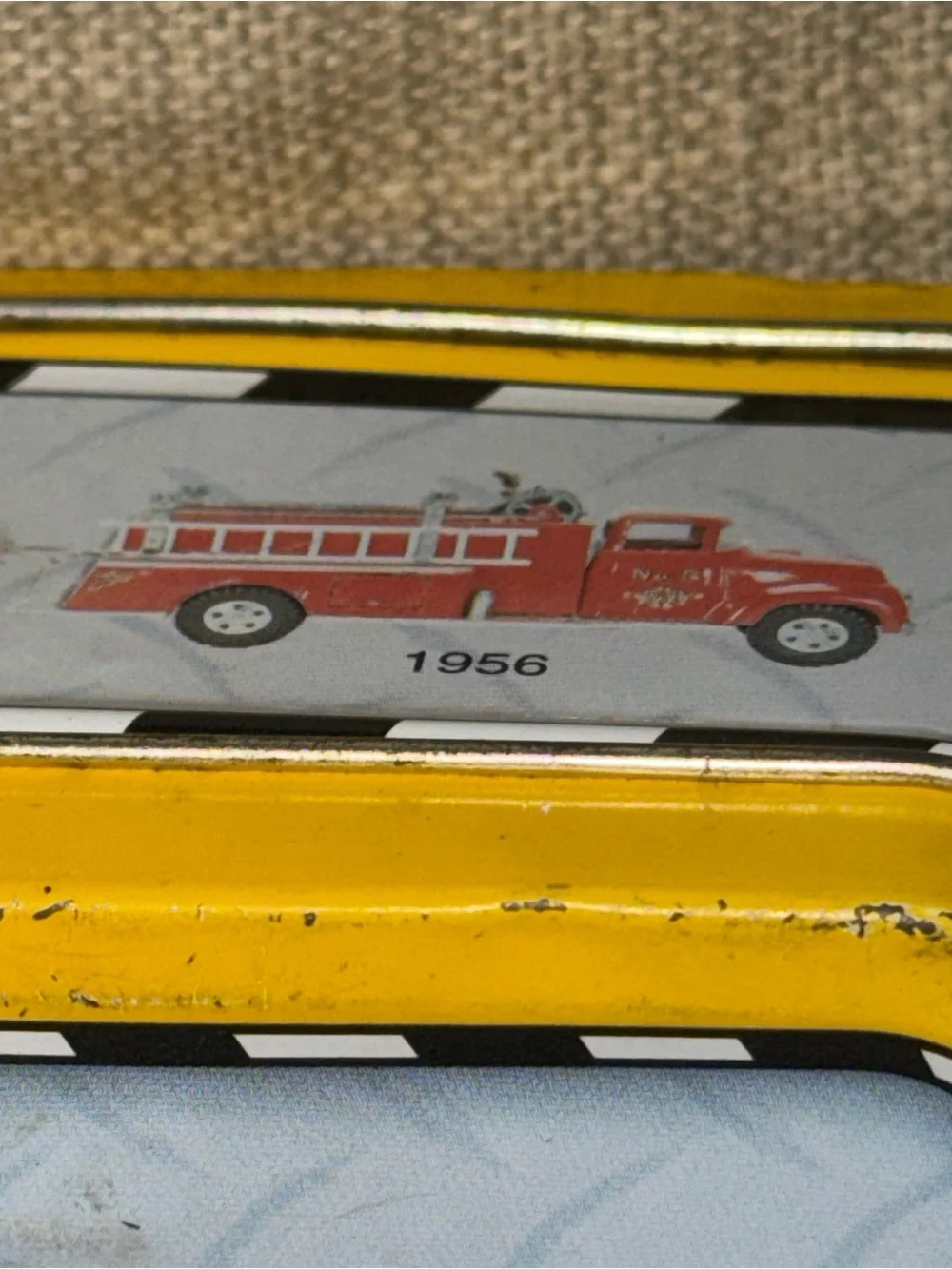 Tonka Toys Hasbro 1999 Mini Lunchbox Storage Collectible 90’s Vintage Used Pre O